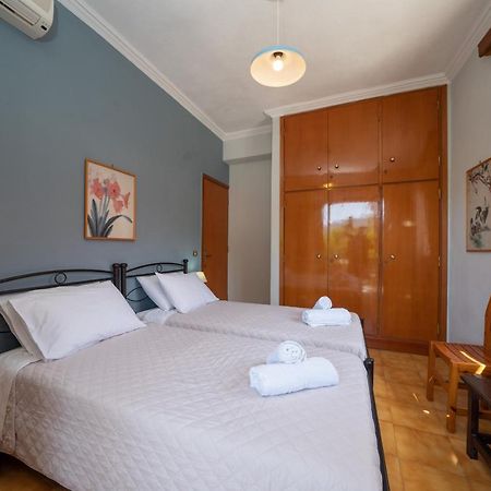 Vrettos Arts Apartment Agia Efimia Exterior photo